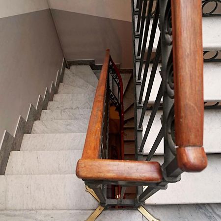 מילאנו Elegant Apartment Near Brera Area מראה חיצוני תמונה
