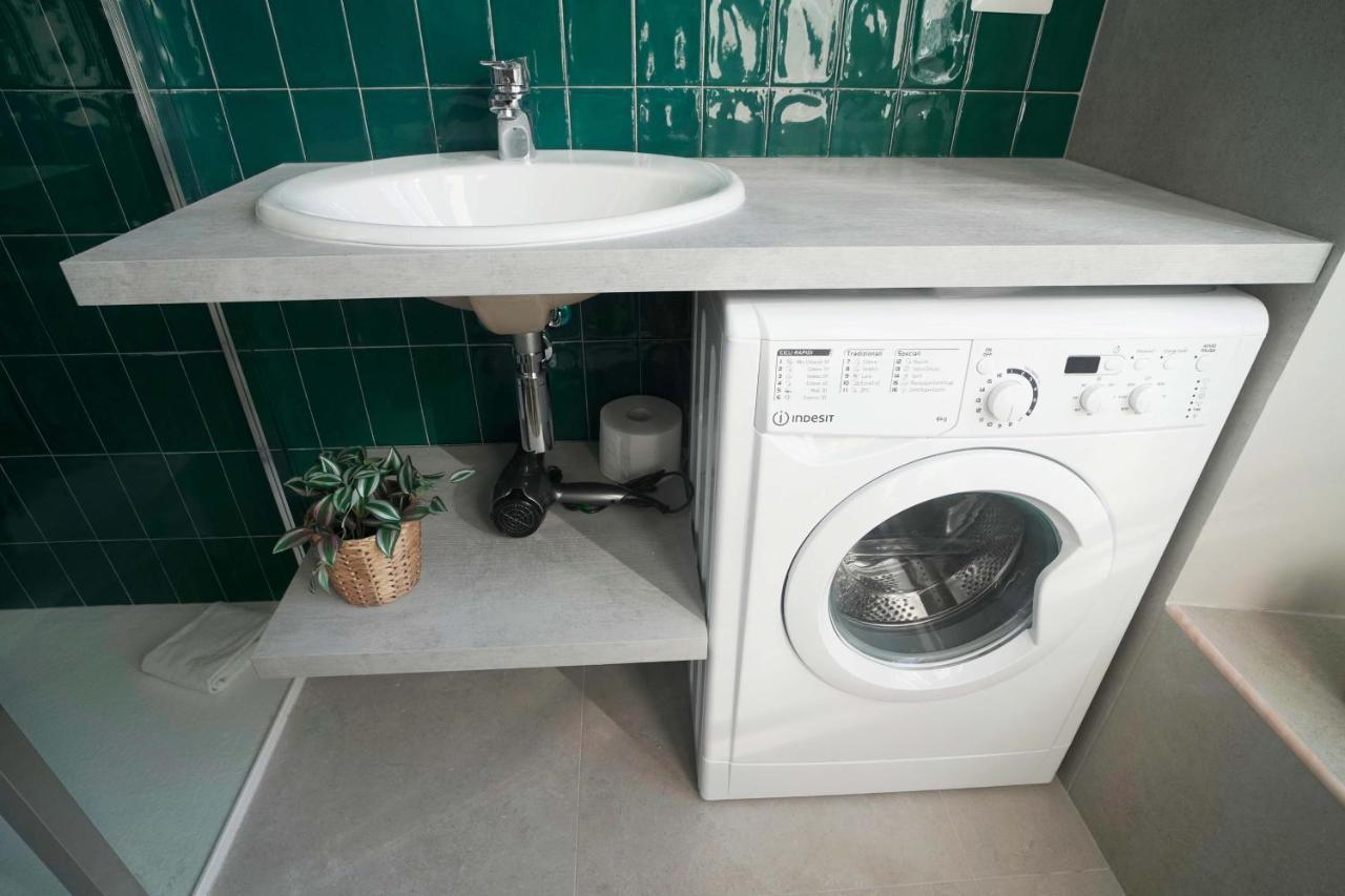 מילאנו Elegant Apartment Near Brera Area מראה חיצוני תמונה
