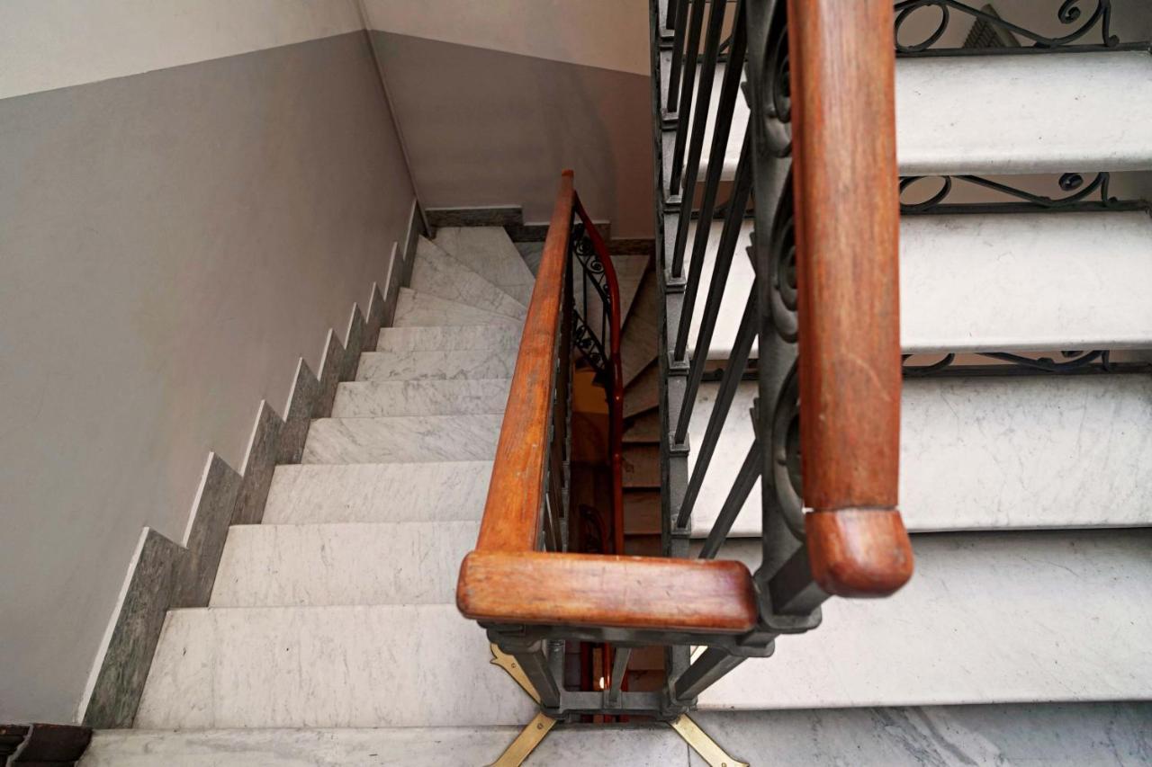 מילאנו Elegant Apartment Near Brera Area מראה חיצוני תמונה
